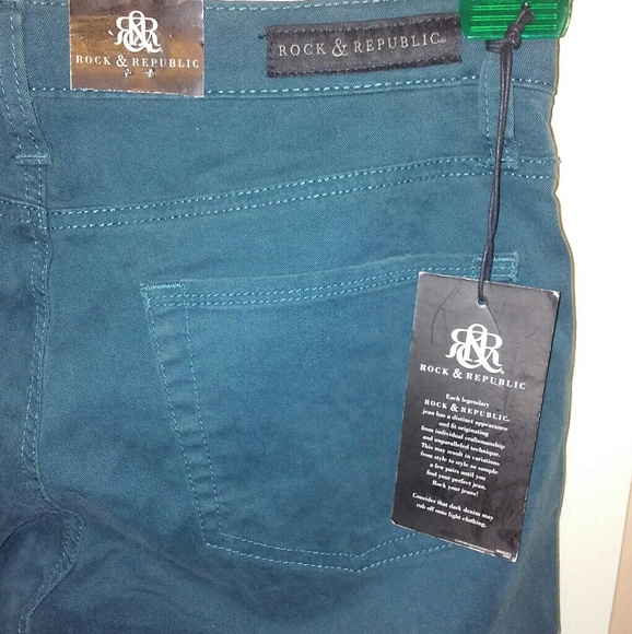 NWT Rock & Republic Cropped Skinny's - Picture 5 of 5